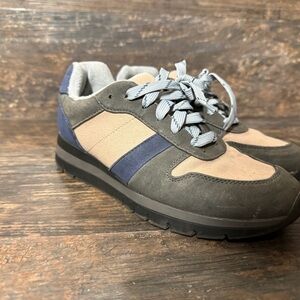 SOUL Naturalizer Tan and Blue Athletic Shoes